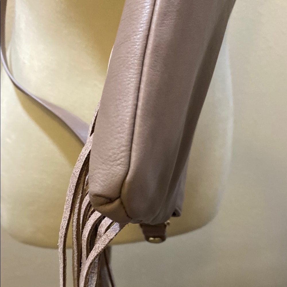 Elaine Turner Brown Fringe Crossbody Bag - Picture 11 of 11